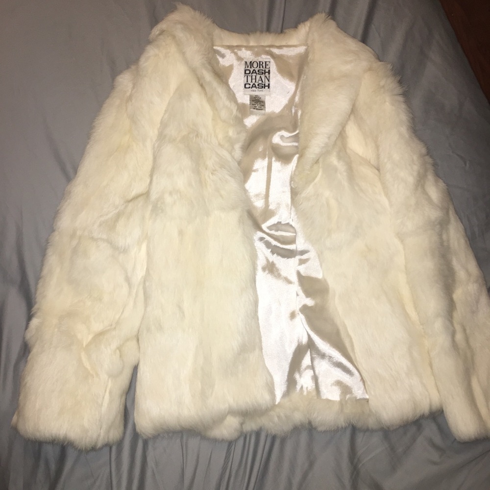 100% real whit fur coat
